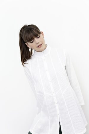 1023060-0200-indigo-white-yaccomarid-long shirt-hvid-lang-skjorte-McVERDI-2