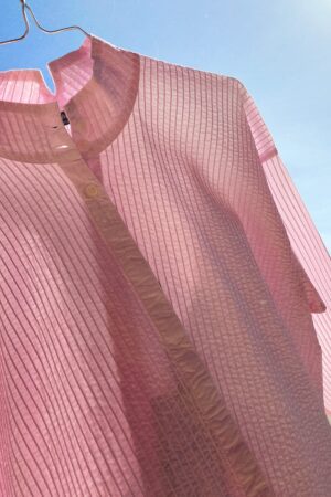 Lyserød YaccoMaricard skjorte med asymmetrisk lukning