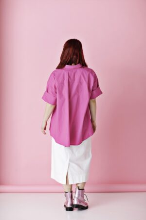 Kortærmet pink skjorte i økologisk bomuld