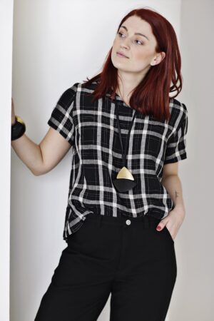 Checkered linen blouse with short sleeve