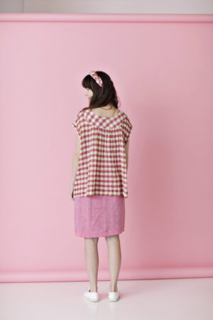 Light summer blouse in checkered cotton