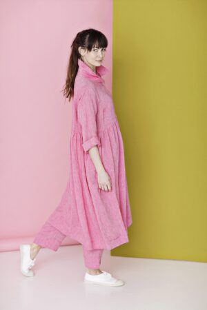 Mc772F-pi-pink-linen-dress-lyspink-hørkjole-linenshirt-hørskjorte-McVERDI-6
