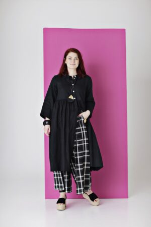 Wide checkered linen trousers