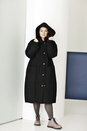 Black long and loose coat with a balloon silhouette and a hood