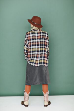 Midi-length grey skirt in fluted corduroy