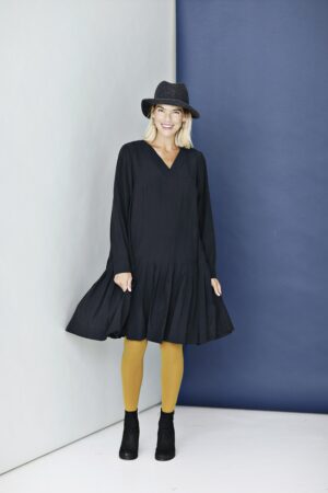 mc973b-sort-kjole-black-dress-mcverdi-2