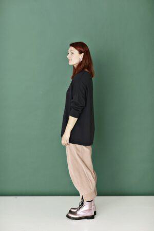 Rose trousers with elastic waistband in fluted corduroy