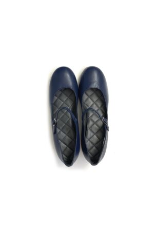 varme hul klipning Navy blue shoe with heel fra NSP - McVERDI | Sommer sko