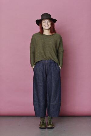 Trousers with elastic band in denim