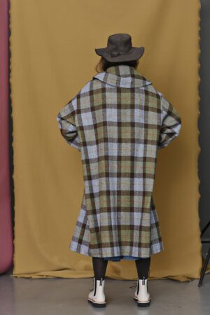 Checkered McVERDI coat in Harris Tweed®
