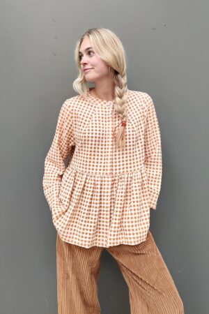 Checkered shirt blouse in orange/caramel