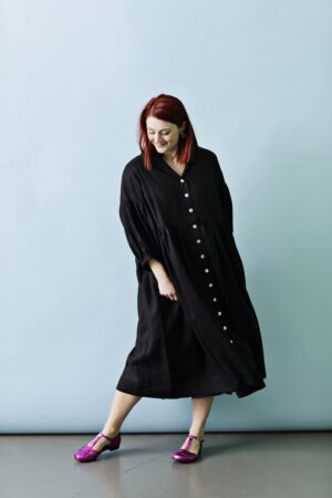 842h-black-dress-linen-sort-kjole-sommer-mcverdi-1
