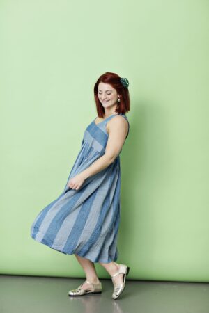 mc845b-blue-summerdress-linen-stripes-blå-sommerkjole-hør-3