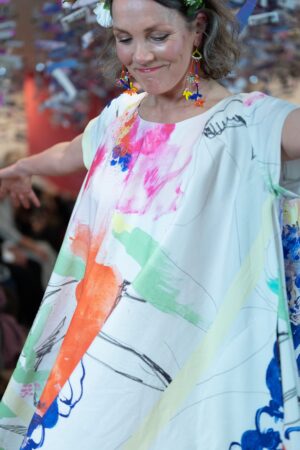 Farverig Kjole med flot A-snit fra McVERDI X Signe Kejlbo