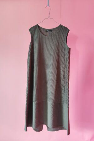 Lang YaccoMaricard kjole i grå