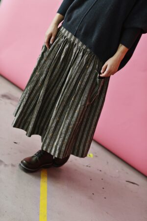 mc873c-stripe-skirt-mcverdi-embroidery-1