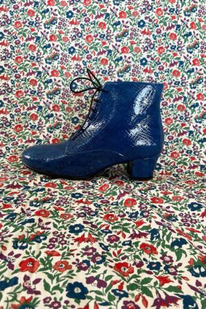Lace-up boot in Blue snake from Nordic Shoe People