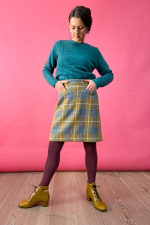 Checkered wool skirt in Harris Tweed