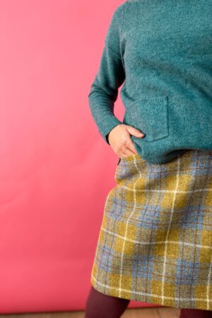 minoa-51-aqua-sweater-uld-nederdel-harris-tweed-Mc862c-ch