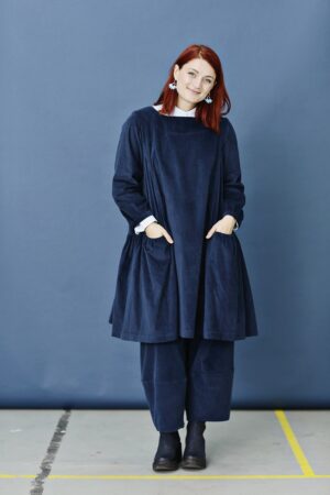 mc866b-blue-blå fløjlskjole- A-line dress in corduroy-winter dress-mcverdi-2
