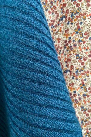 ebba-blouse-petrol-blå-muse-knitwear-5
