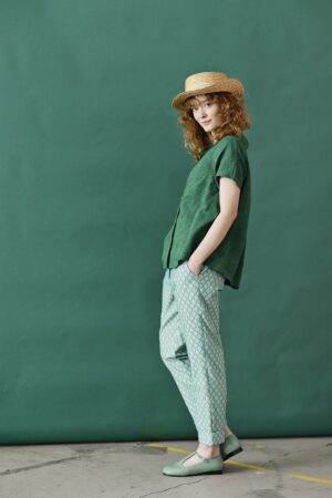 mc732a-green-mcverdi-linen blouse-2-pleat-6