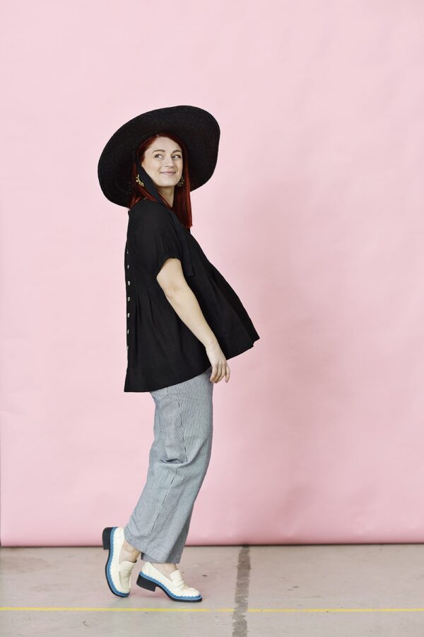 mc882a-black linen blouse-mcverdi-ss23-summer collection-linen-cotton-bomuld-4