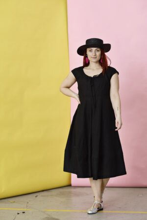 mc882d-black-linen dress-sort kjole i hør-mcverdi