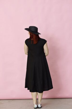 mc882d-black-linen dress-sort kjole i hør-mcverdi-4