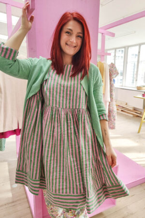 mc881f-pink-grøn-mcverdi-kjole-stribet-striped-dress-113102