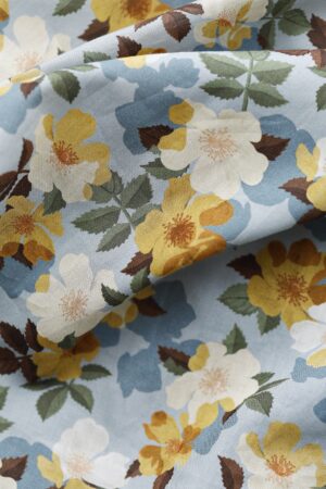 mc910-blue-liberty-flower fabric-cotton-mcverdi-blomster-print-3