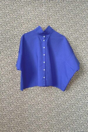 Kortärmad YaccoMaricard-skjorta i koboltblå.
